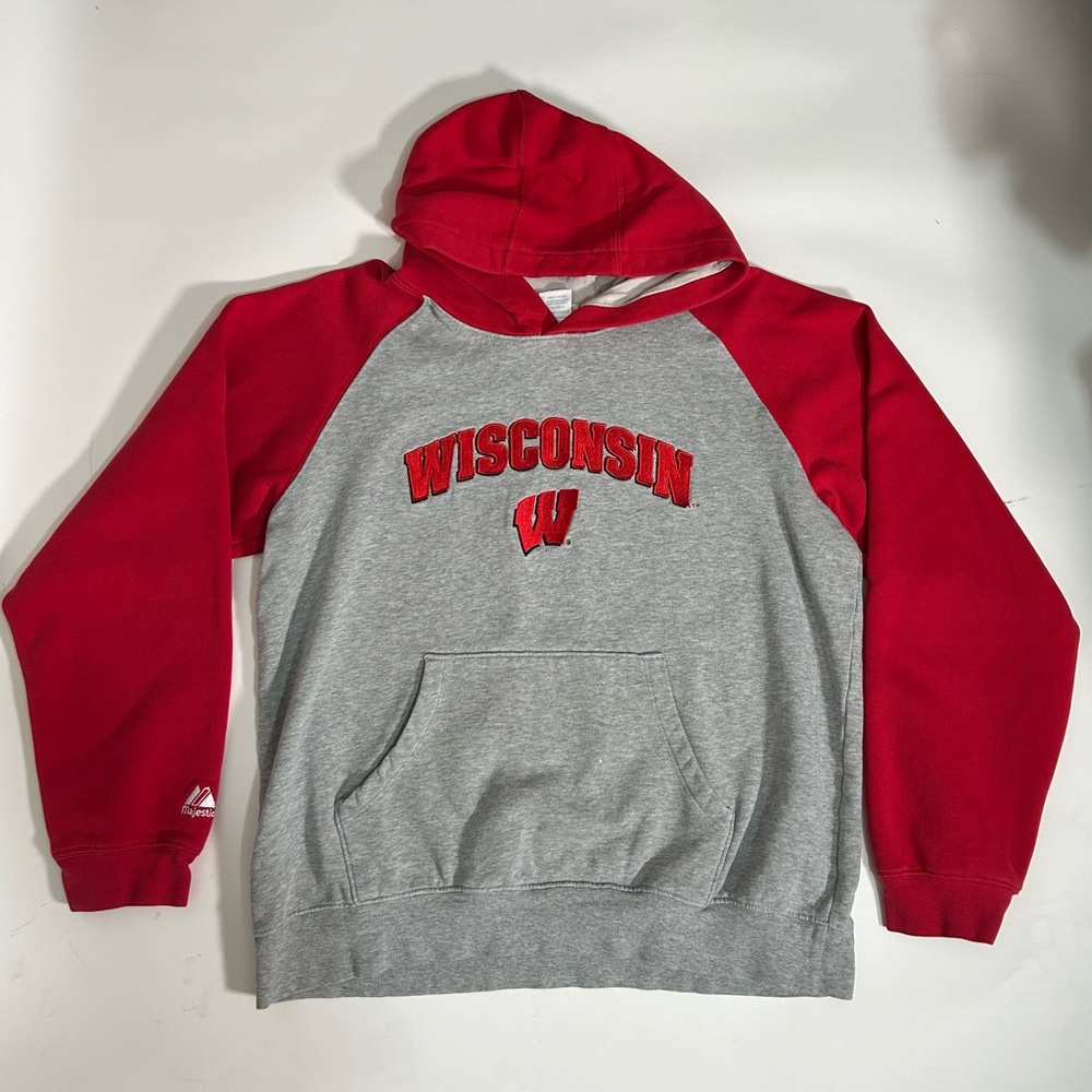University Of Wisconsin Badgers Embroidered VTG Grey Pullover Hoodie Size S